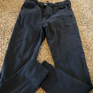 American Eagle size 6 regular in a very good condition only worn once